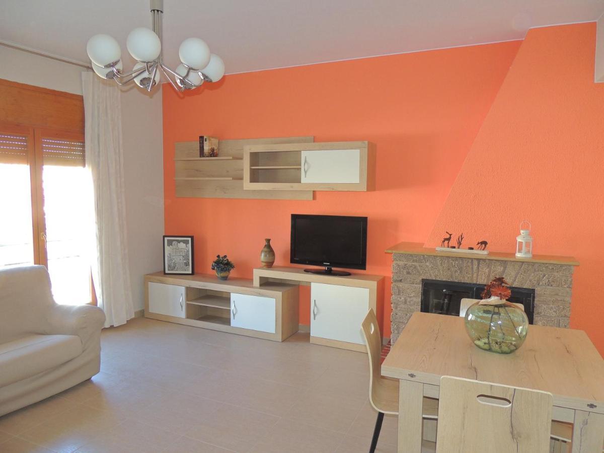 Vivienda El Olivo Apartment วาลเดร์โรเบรส ภายนอก รูปภาพ