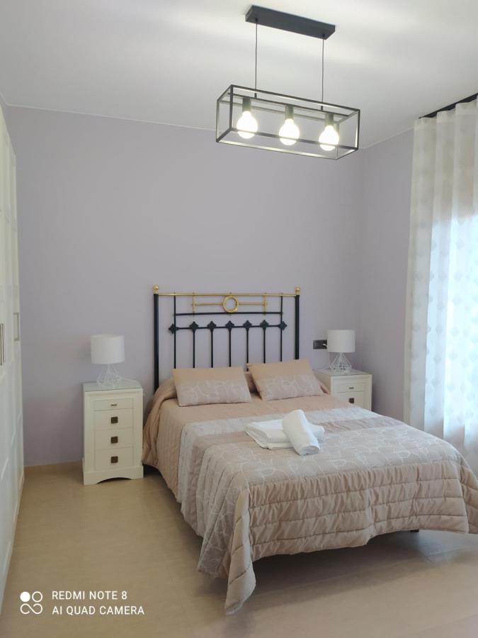 Vivienda El Olivo Apartment วาลเดร์โรเบรส ภายนอก รูปภาพ