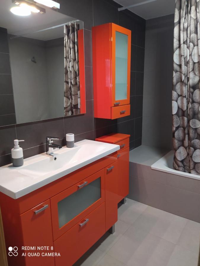 Vivienda El Olivo Apartment วาลเดร์โรเบรส ภายนอก รูปภาพ